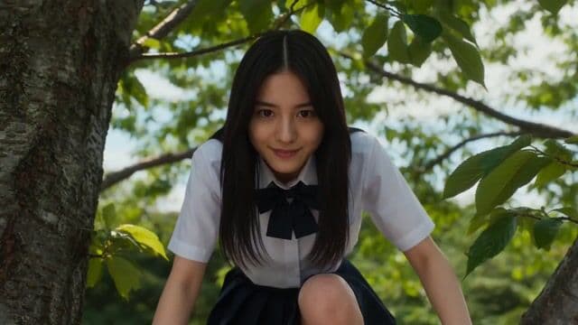 Schoolgirl's Shrinking Adventure